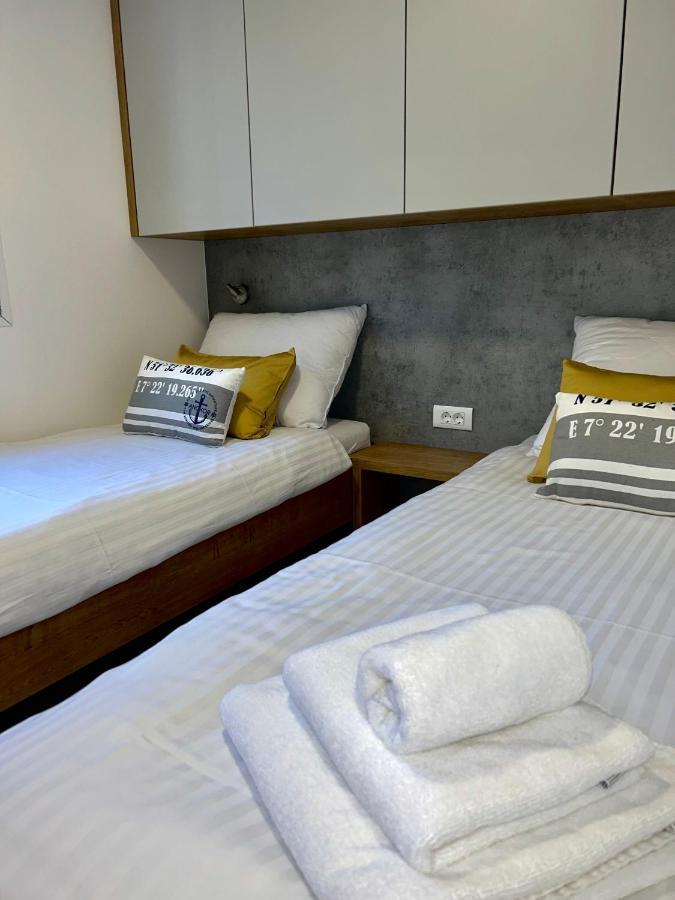 Fjaka Luxury Mobile Home - Oaza Mira Camping Croatia ドラゲ エクステリア 写真